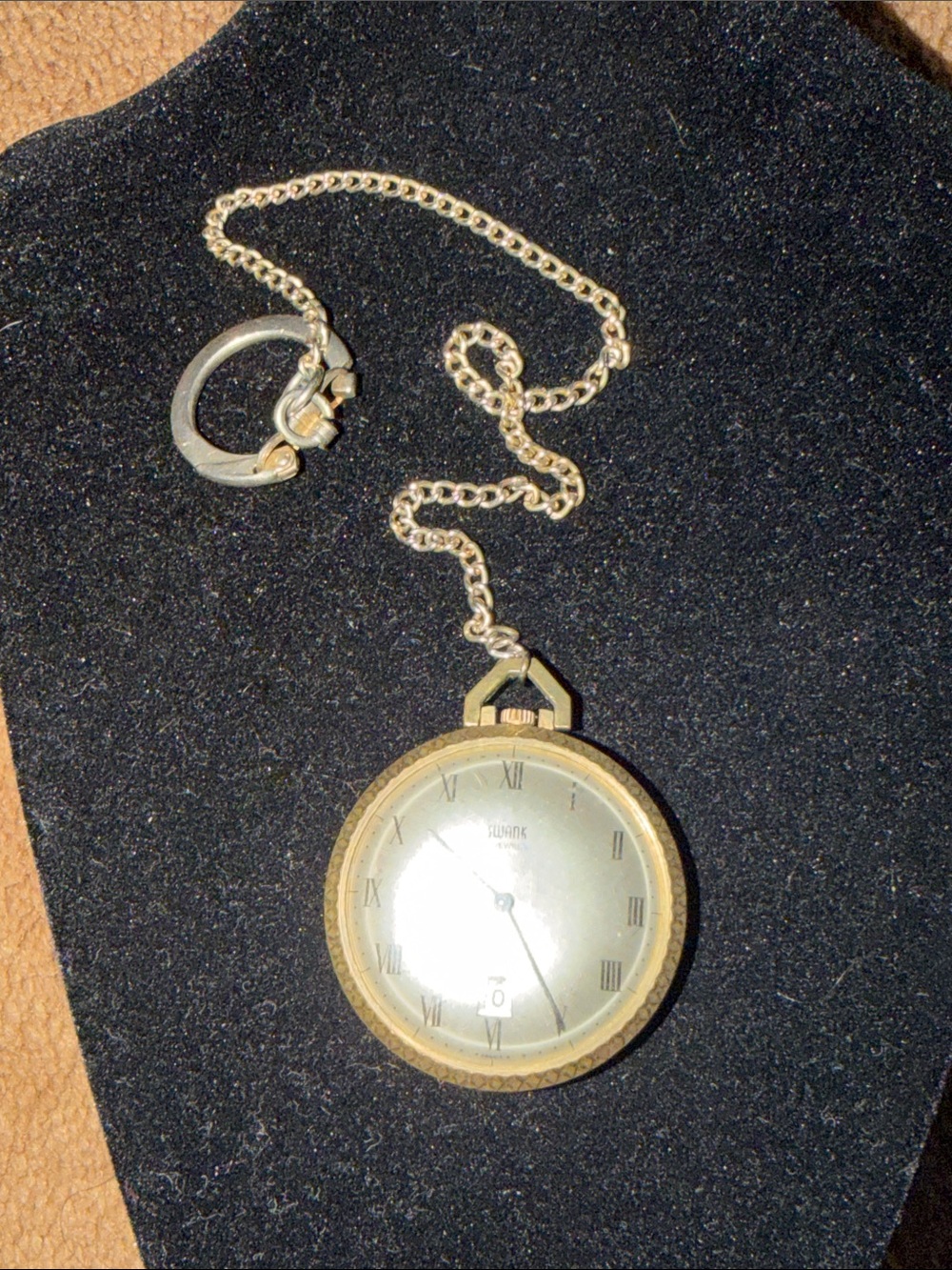 Vintage Swank 17 Jewels Pocket Watch Gold Tone Date Wind Up Shockresistant Chain